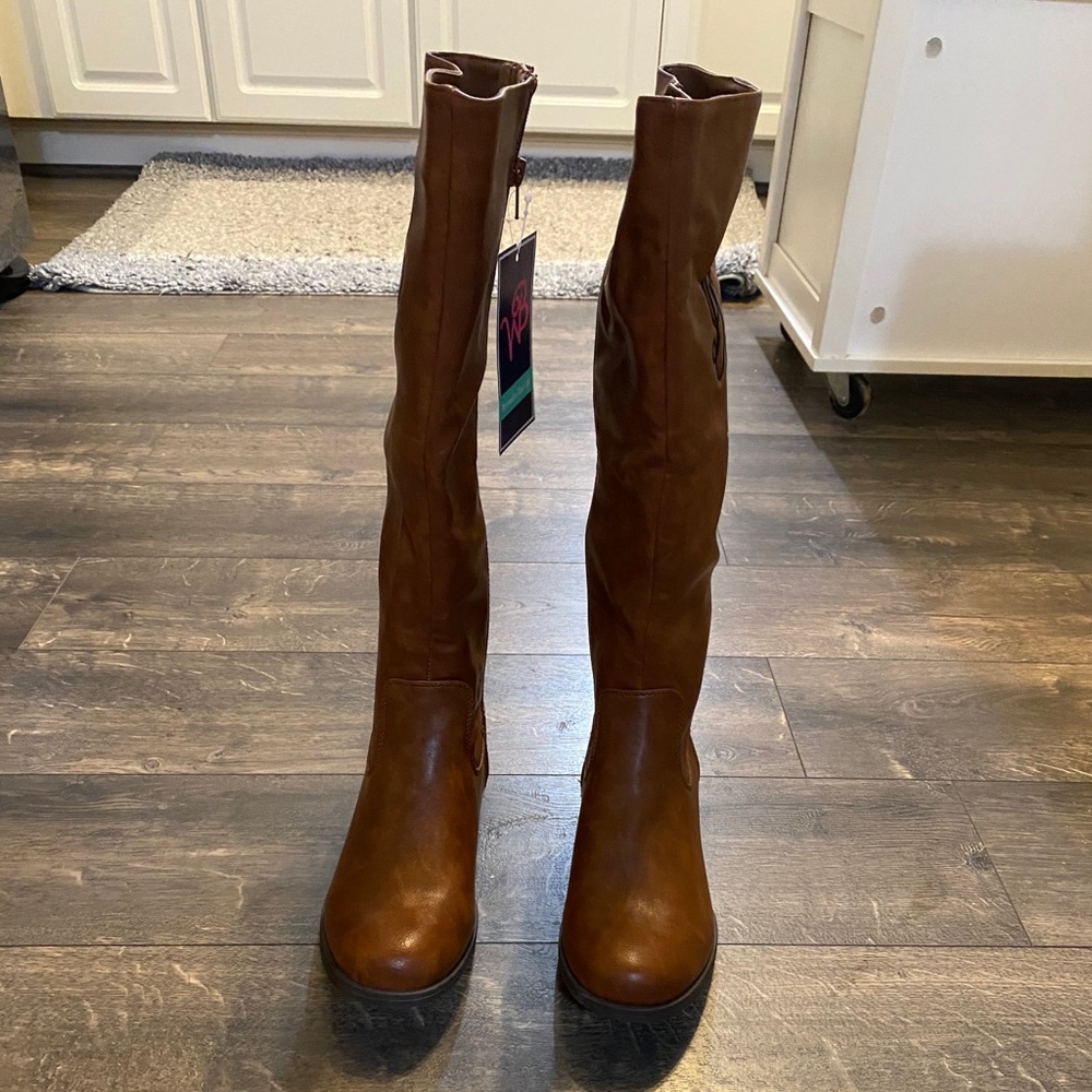 WB Personalize Your‎ Life Boots SZ 9. NWT